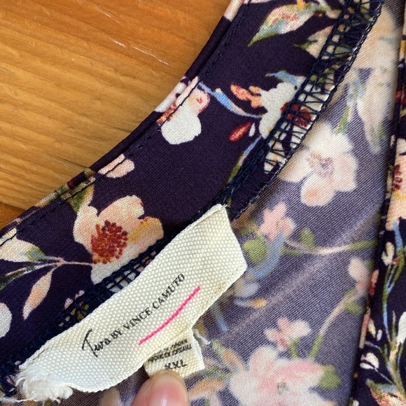 Two by Vince Camuto XXL‎ - Picture 4 of 5